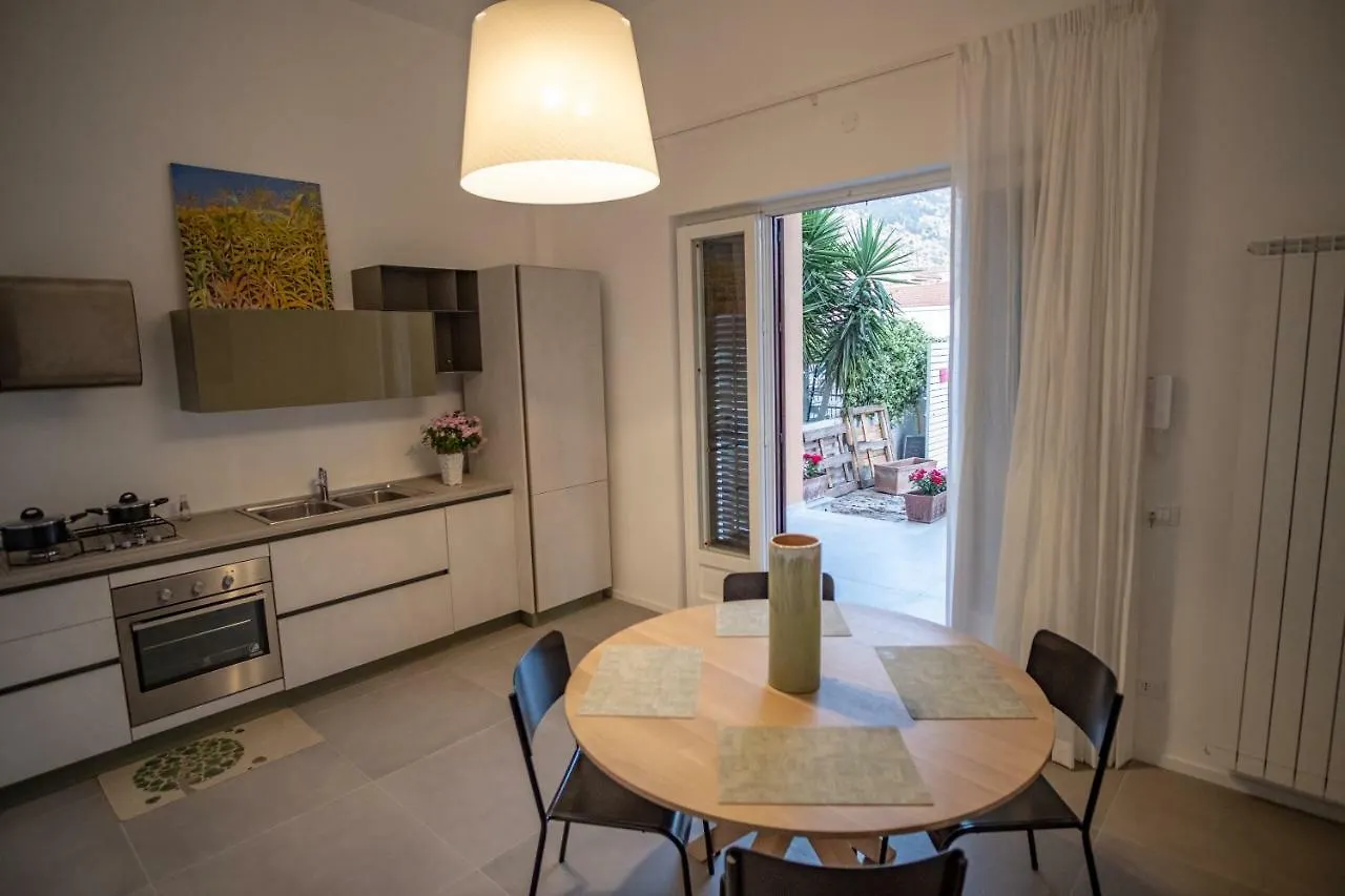 Holiday home Mondello Felix - Appartamenti In Villa A 600M Dal Mare